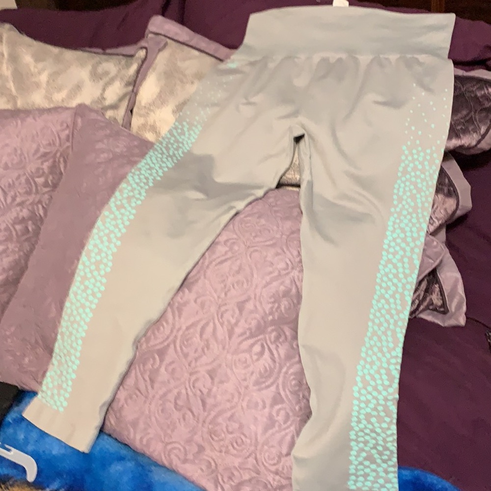 Fabletics - Picture 3 of 6